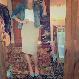 Stretch pencil skirt